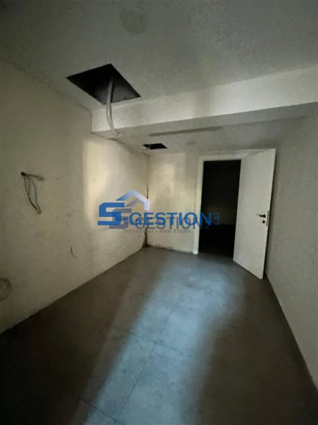 Shop for rent in Downtown