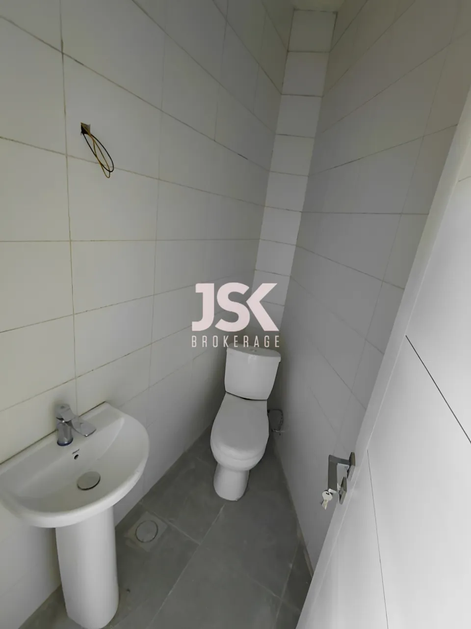 Office for Rent in Baouchriyeh