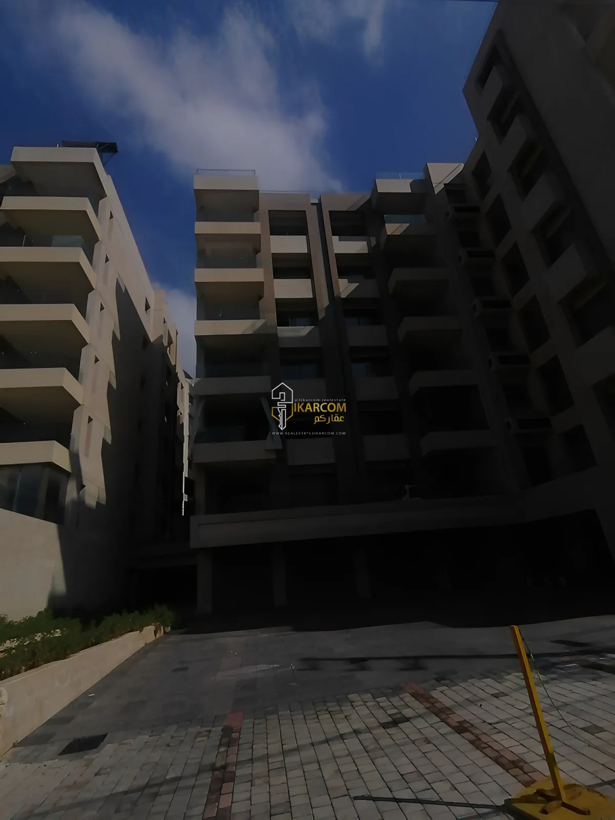 Apartment for sale in Haret Sakher - 3 bed, 4 bath