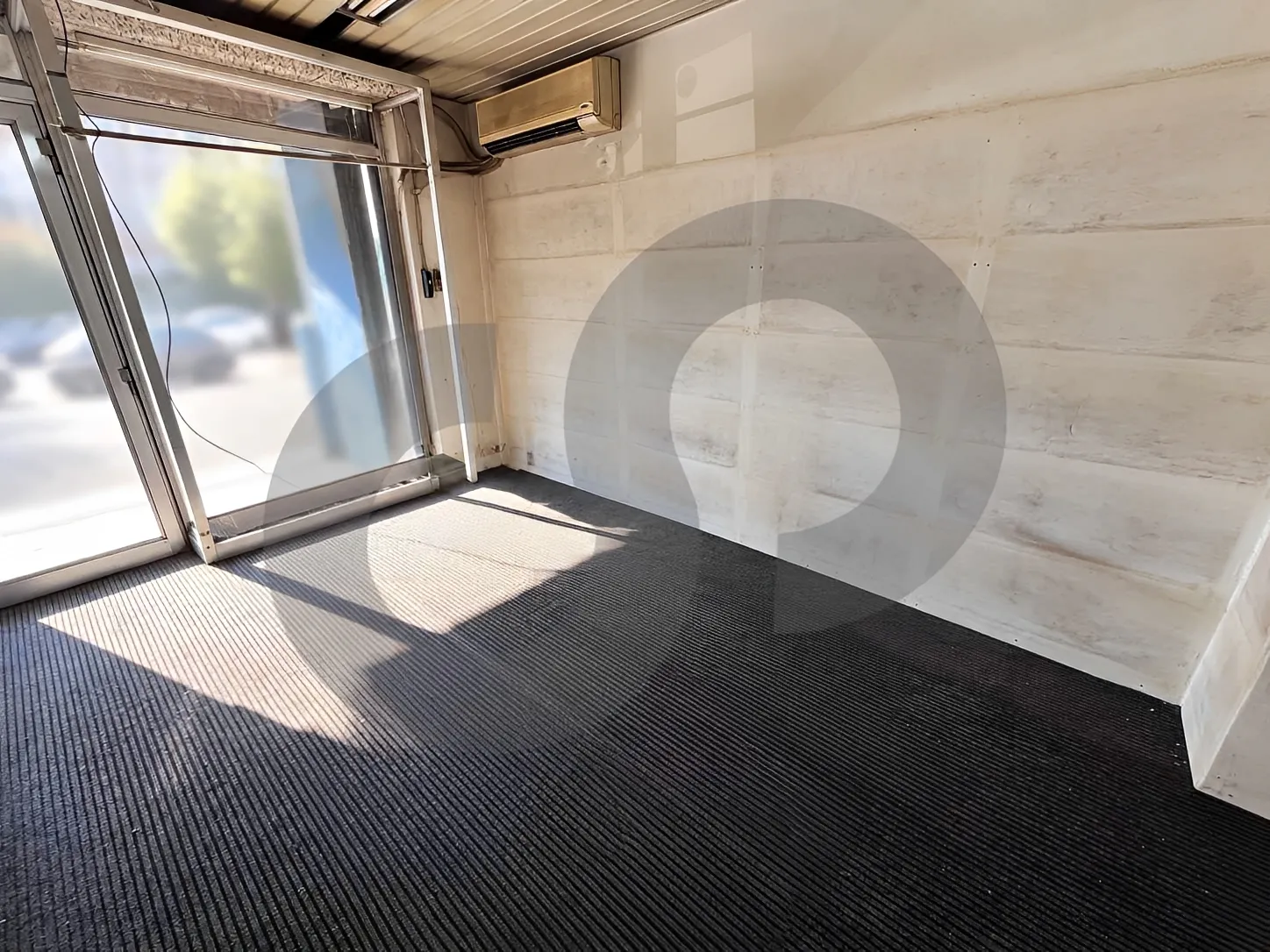 Shop for Rent in Hazmieh