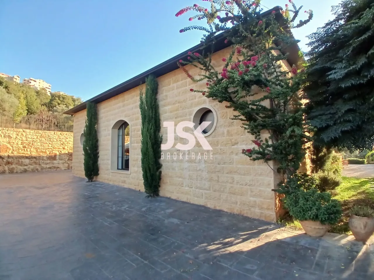 Villa for Sale in Roumieh