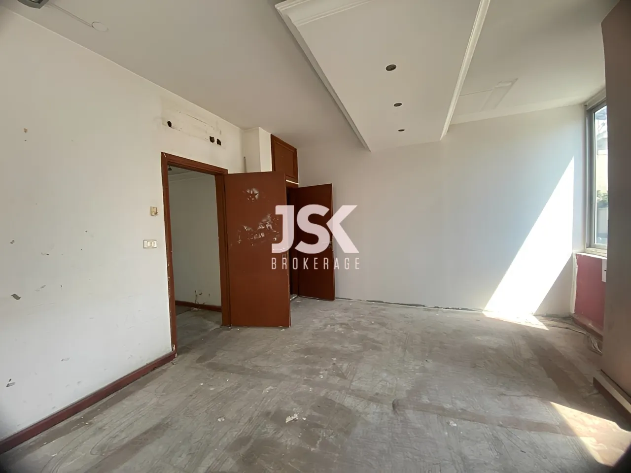 Building for Sale in Verdun