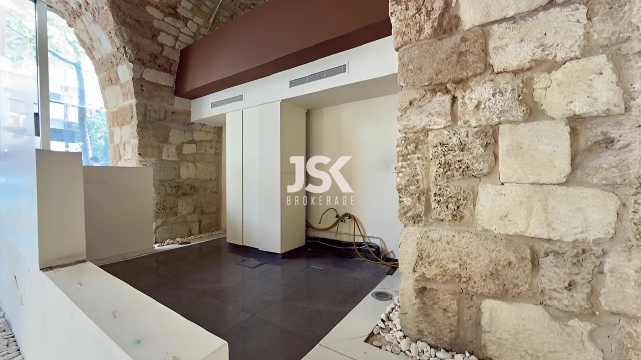 Shop for Rent in Achrafieh