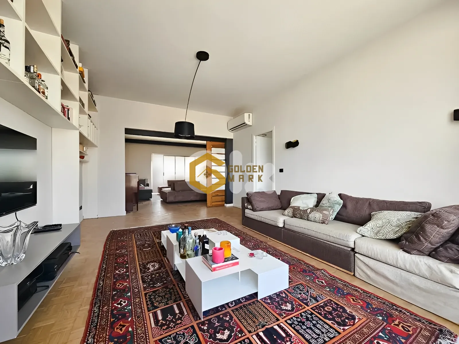 Apartment for Sale in Achrafieh, Beirut - 4 bed, 3 bath