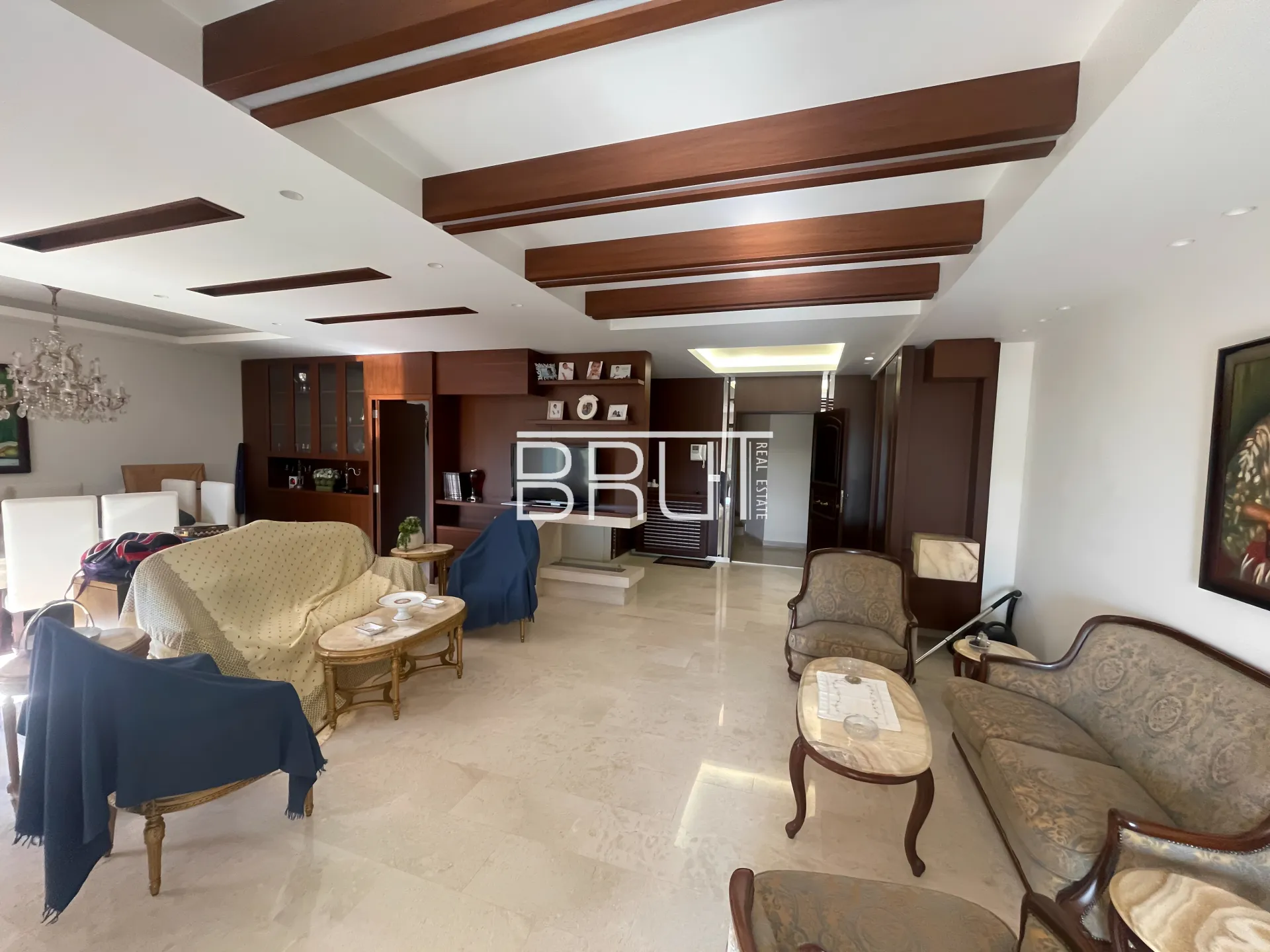 Apartment for Sale in Ballouneh