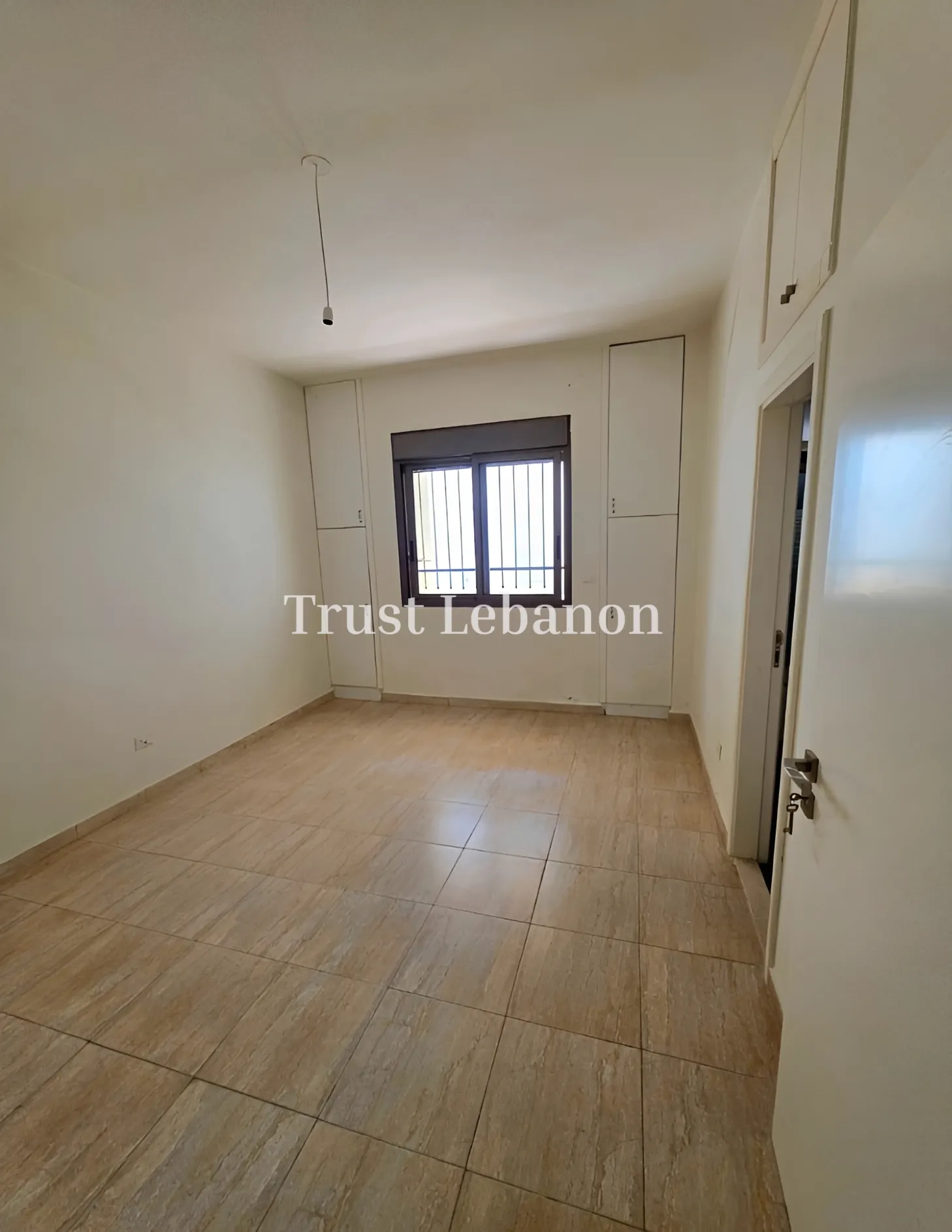 Apartment for sale in Jouret El Ballout, Lebanon - 3 bed, 3 bath