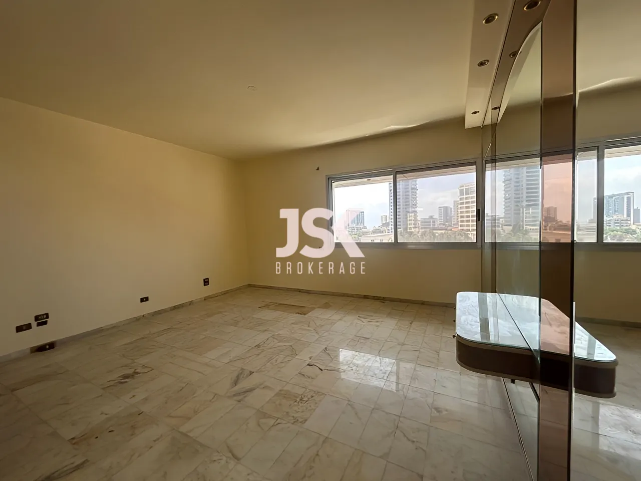 Apartment for Sale in Kraytem
