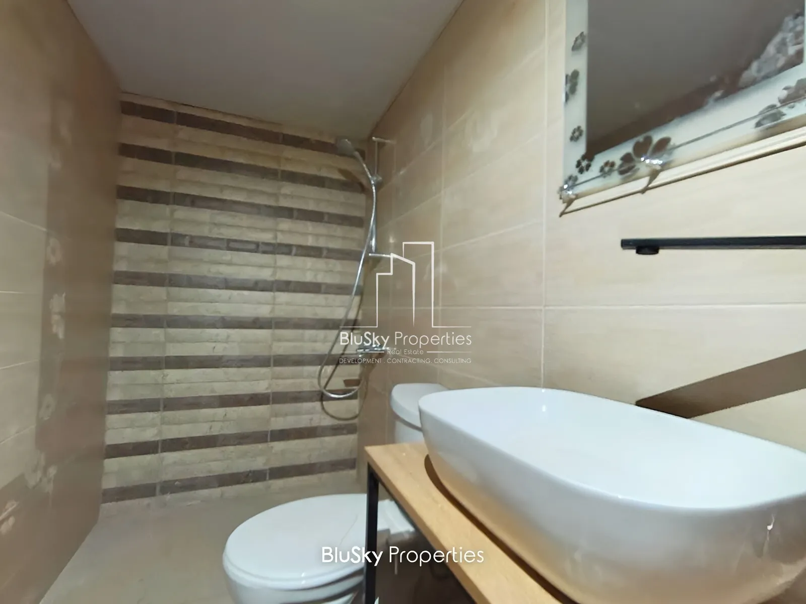 Apartment for Sale in Ghedress