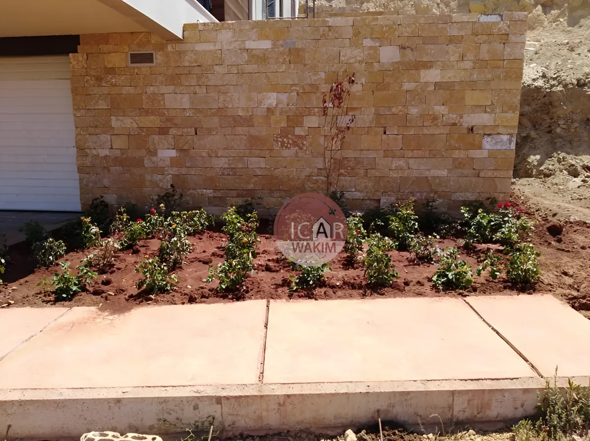 Chalet for sale in Faraiya - 2 bed, 2 bath