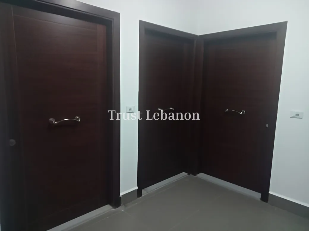 Office for rent in Hadath, Lebanon