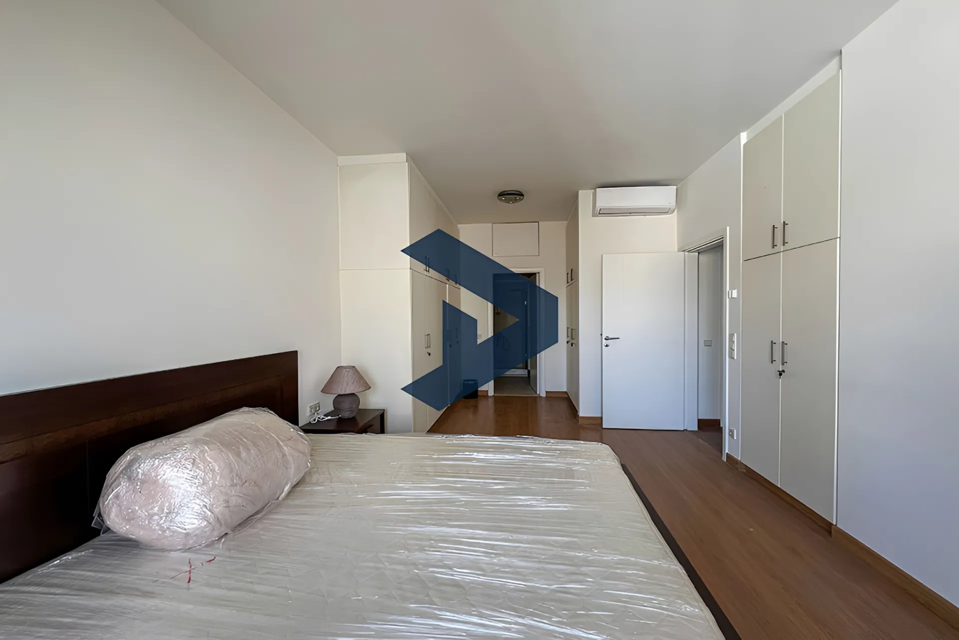 Apartment for rent in Caree d'or, Achrafieh, Lebanon