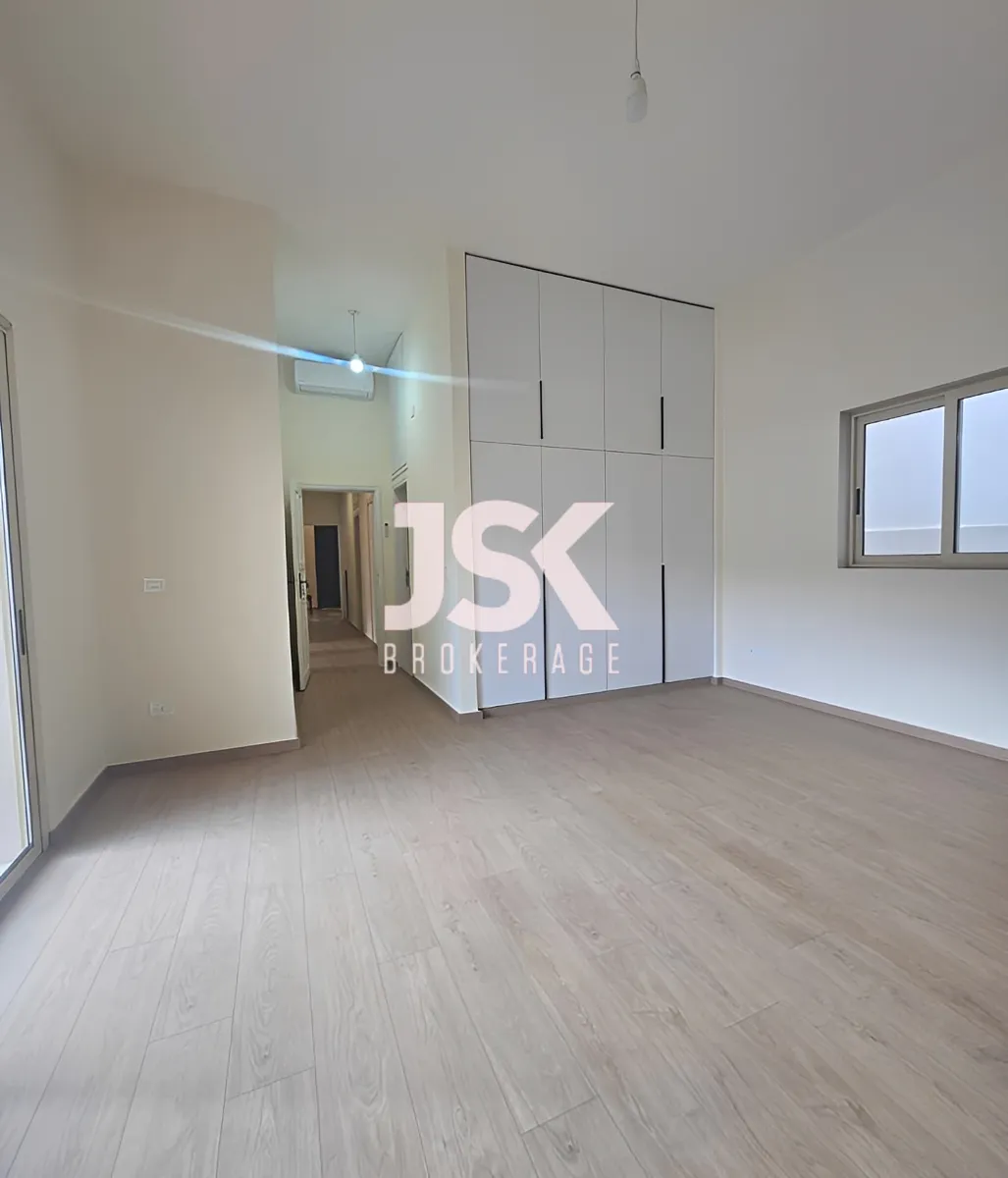 Apartment for Rent in Raoucheh, Beirut, Lebanon