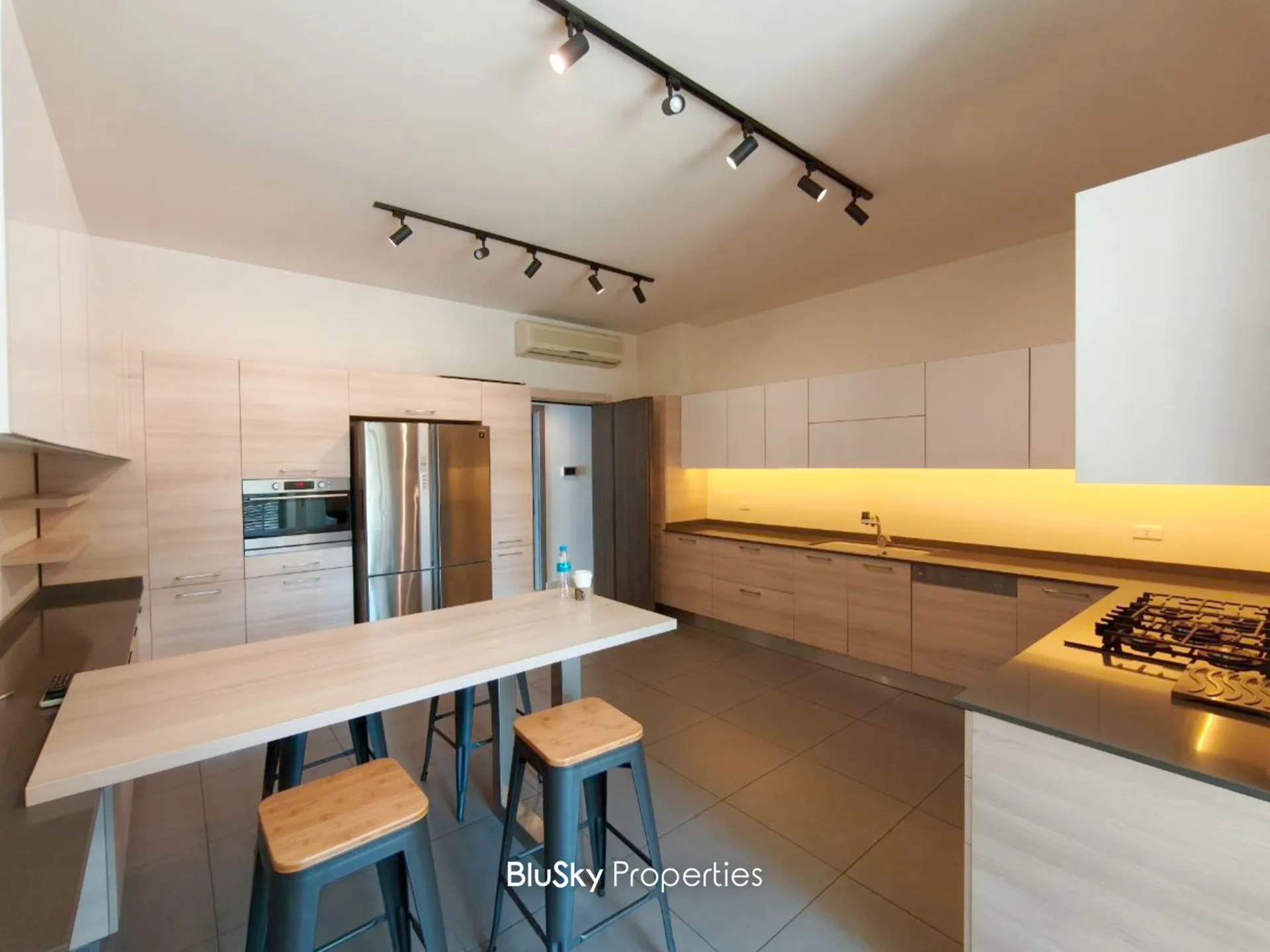 Apartment for rent in Mezher, lebanon