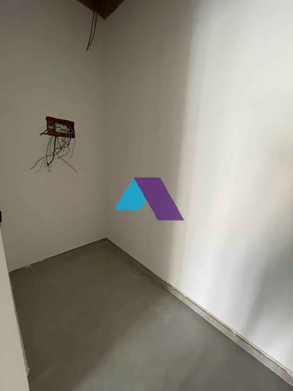 Office for rent in Saifi Village