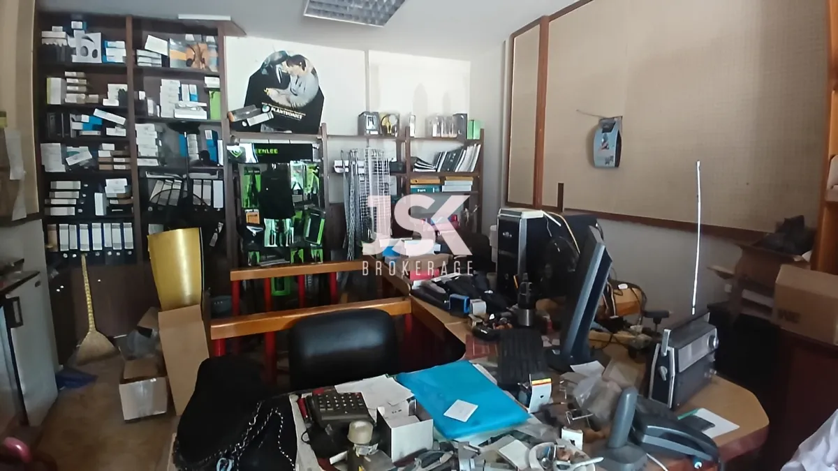 Shop for sale in Sin El Fil
