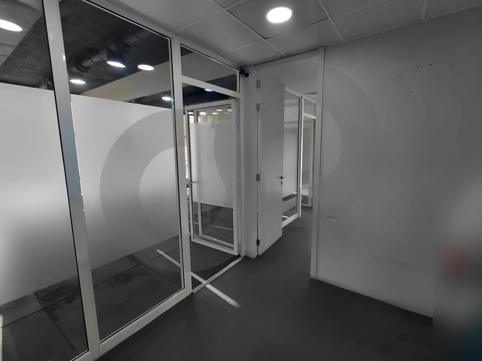 Office for rent in Jdeideh