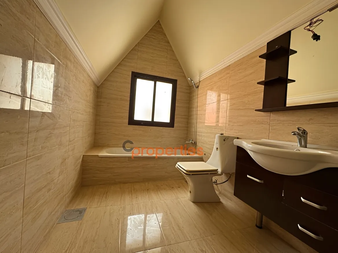 Chalet for Sale in Faitroun