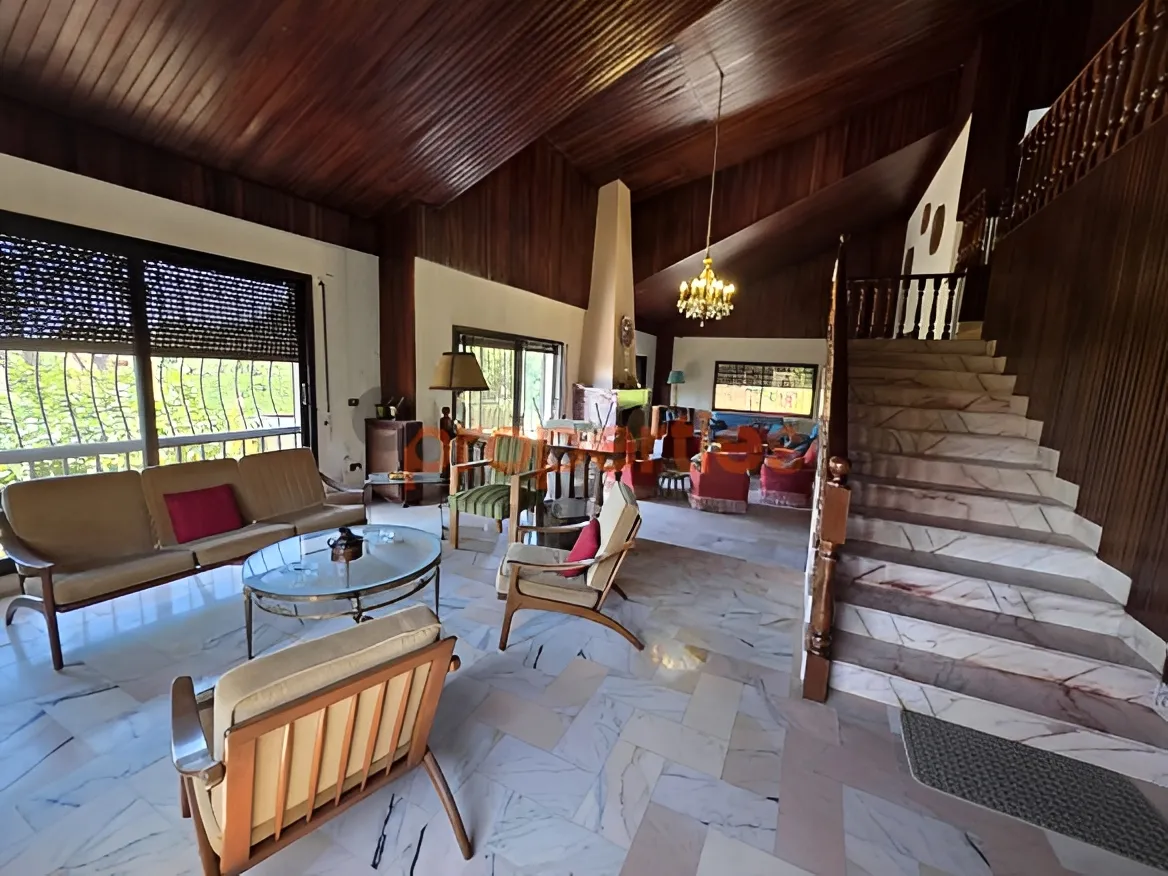 Villa for Sale in Dahr El Souane - 5 bed, 3 bath