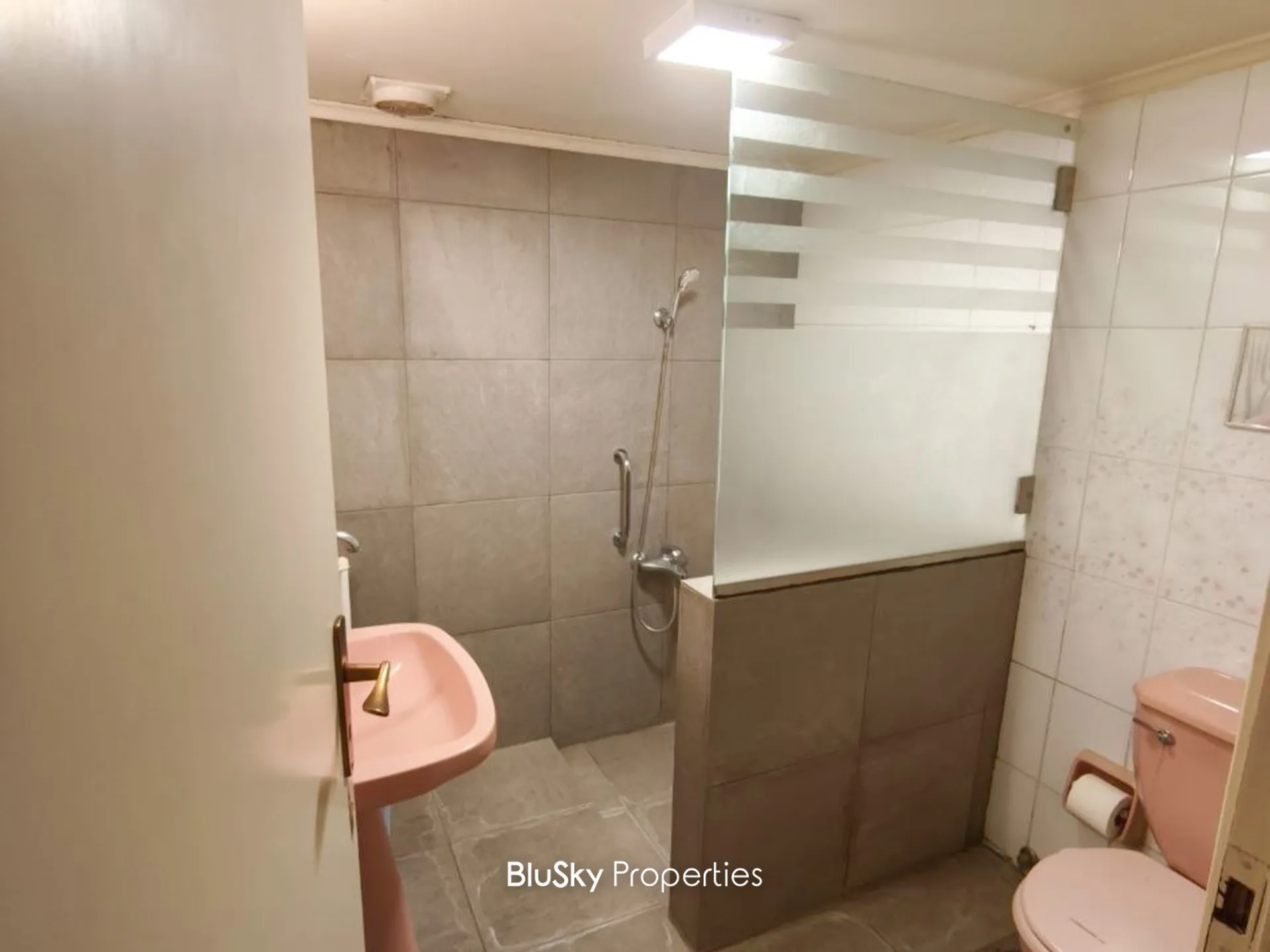 Apartment for rent in Naqqache, lebanon