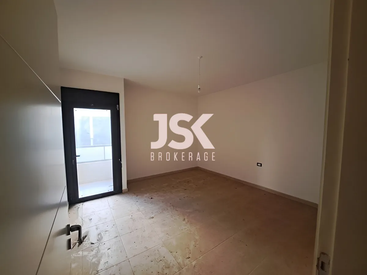 Apartment for Sale in Aamchit, Lebanon - 3 bed, 3 bath