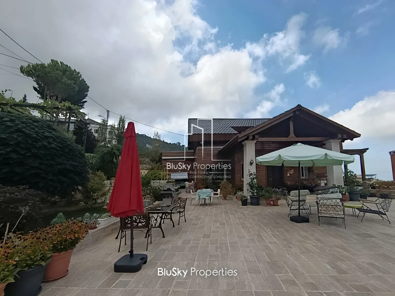 Villa for Sale in Hossain, kesserwan - 3 bed, 4 bath