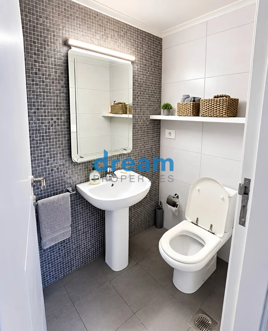 Apartment for rent in Achrafieh, Beirut, Lebanon