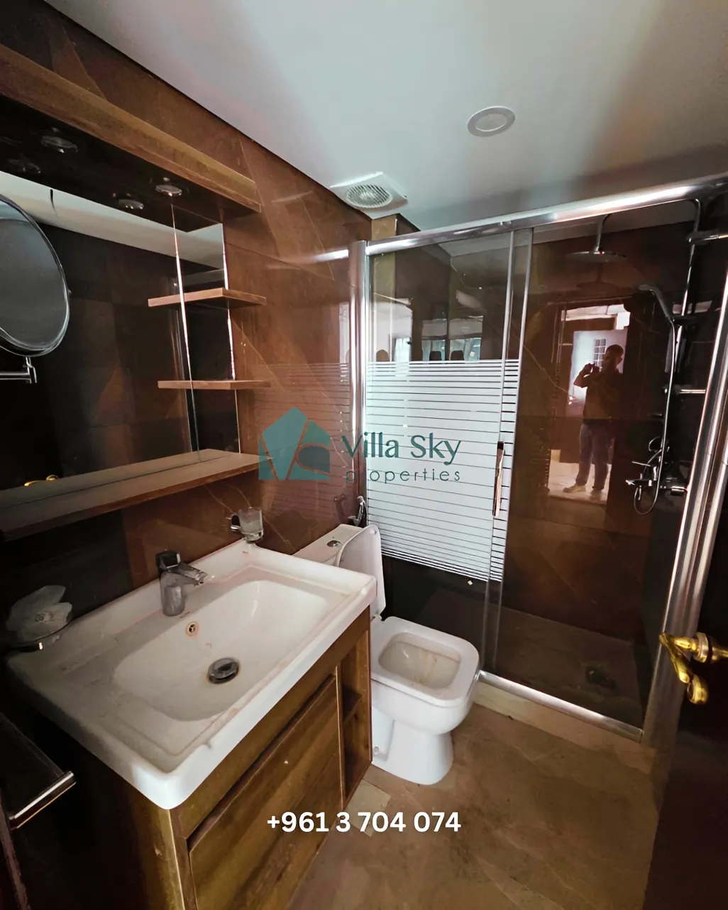Office for sale in Adliyeh