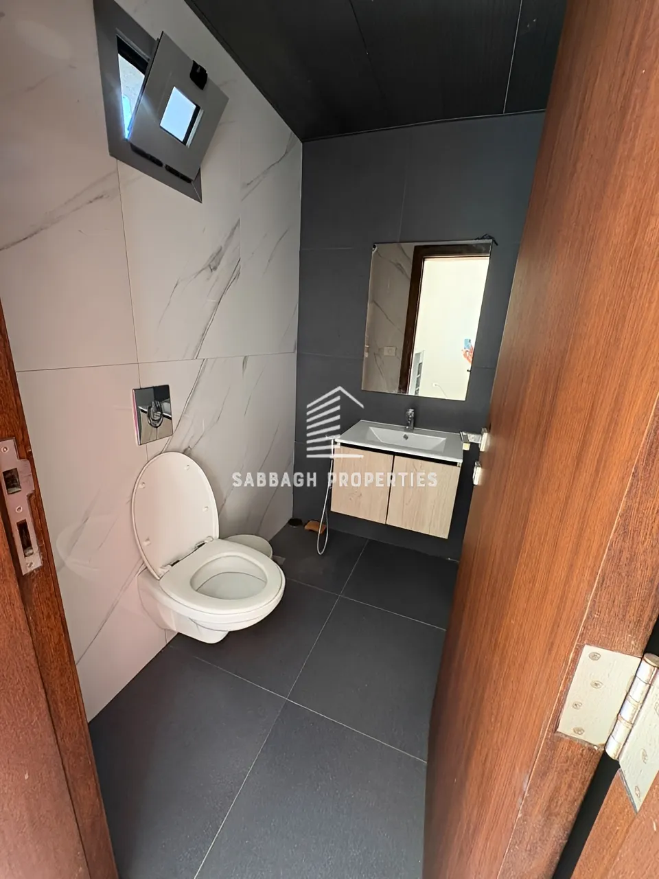 Apartment for rent in Bsalim