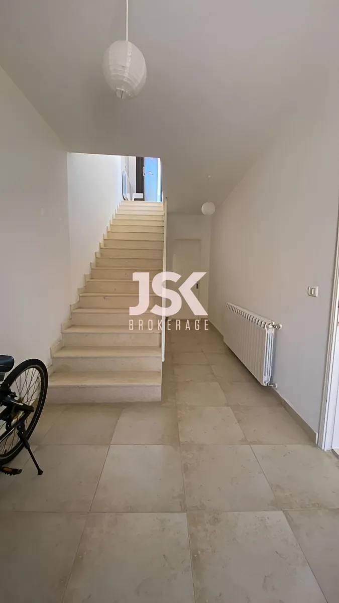 Triplex for Sale in Aannaya