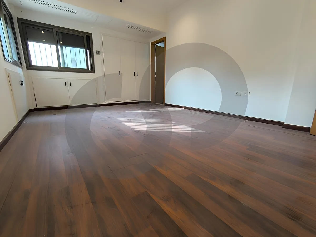 Apartment for Sale in Ramlet El Baida, Bayrut, Lebanon