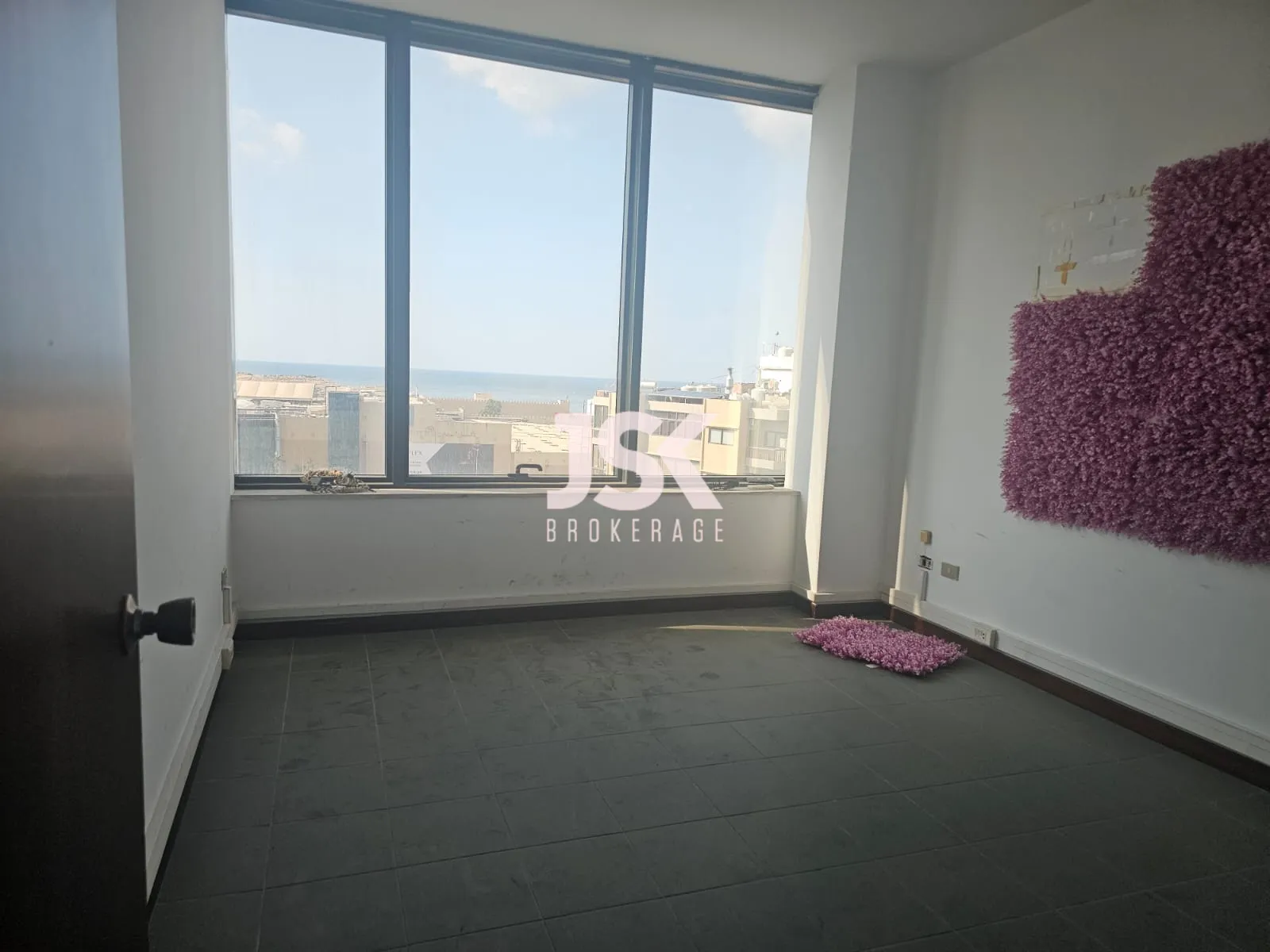 Office for Rent in Jdeideh