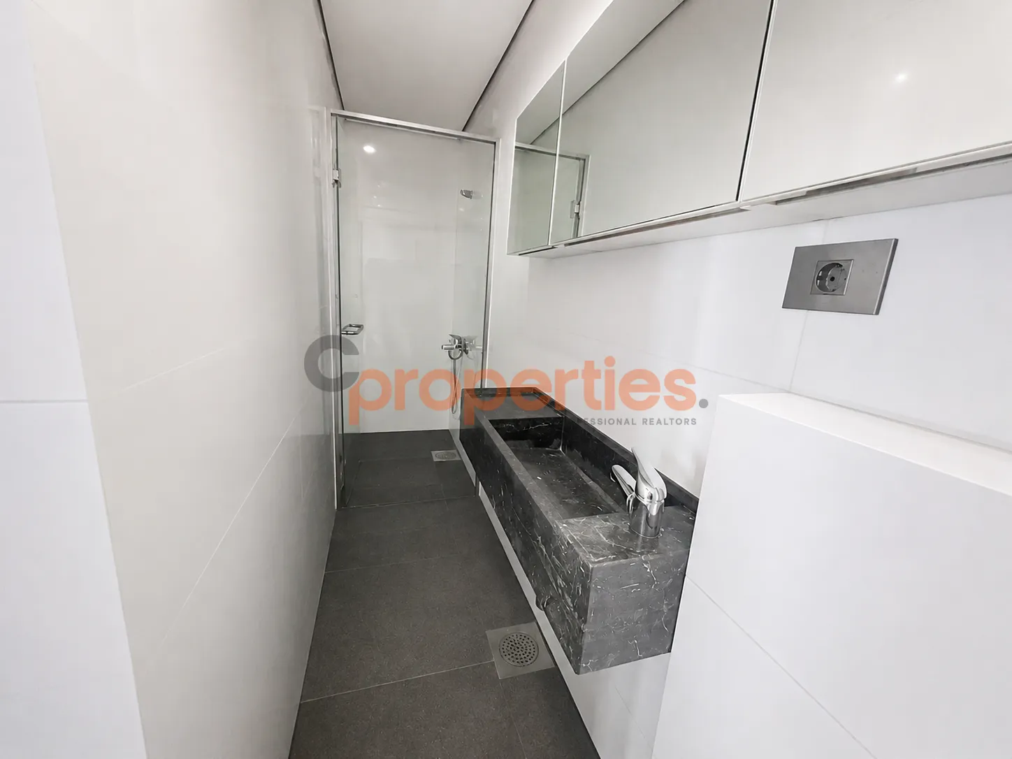 Office for Rent in Sin El Fil