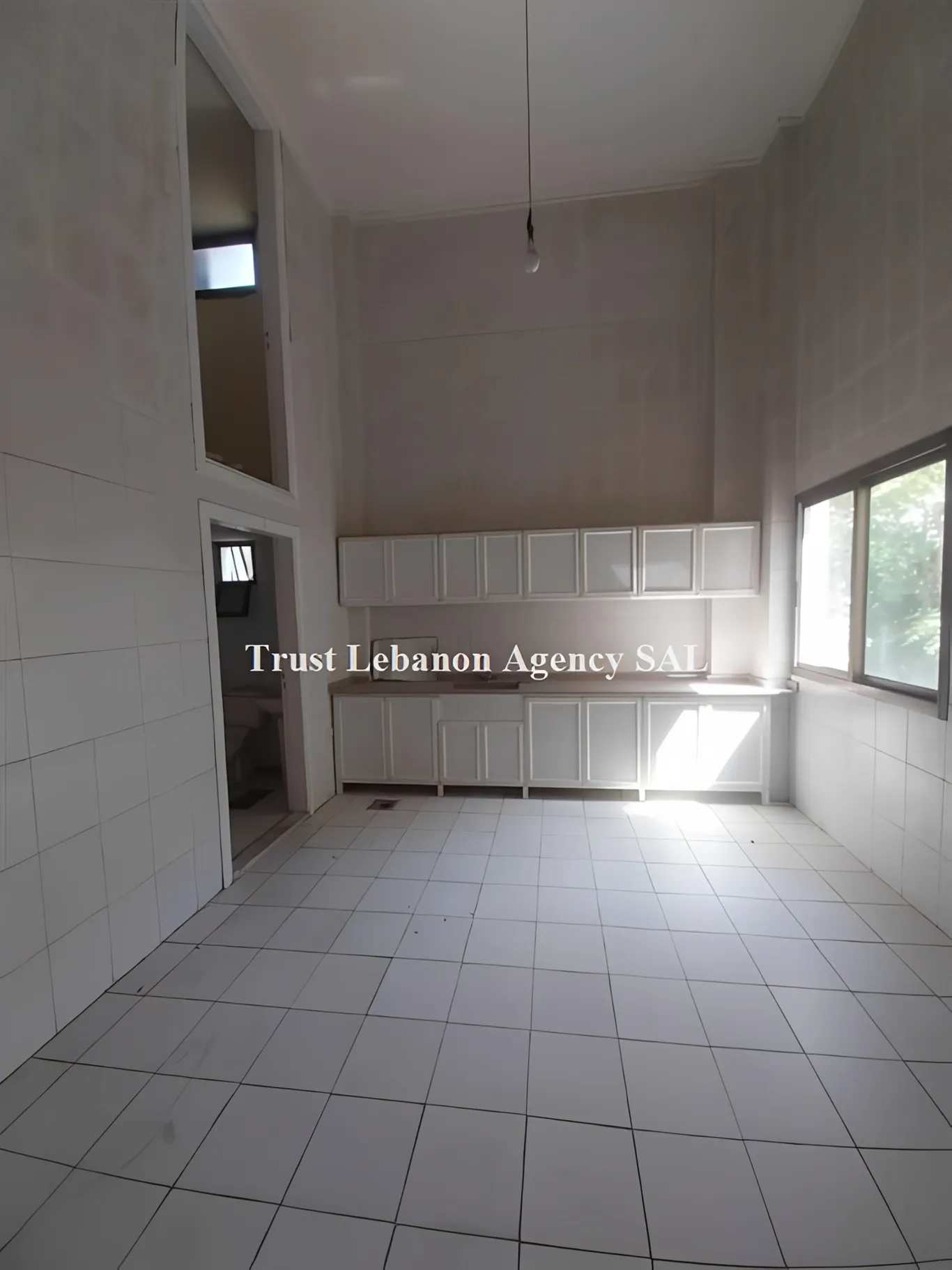 Commercial Property For Sale in Beirut, Hamra