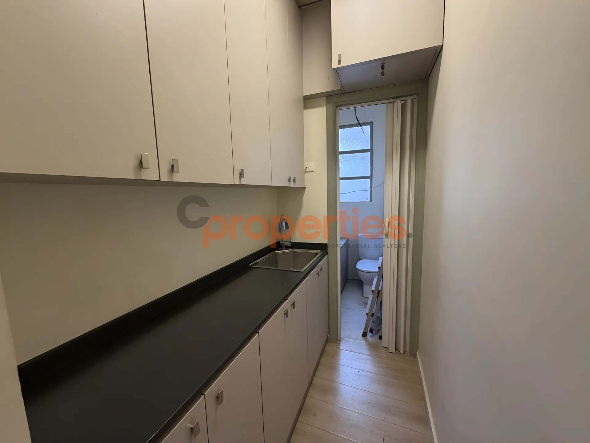 Office for Rent in Saifi Village