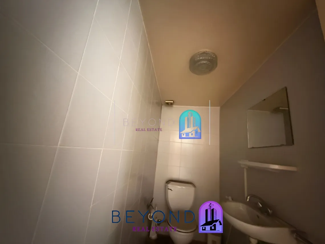 Office for sale in Mar Elias St، Bayrut, Lebanon