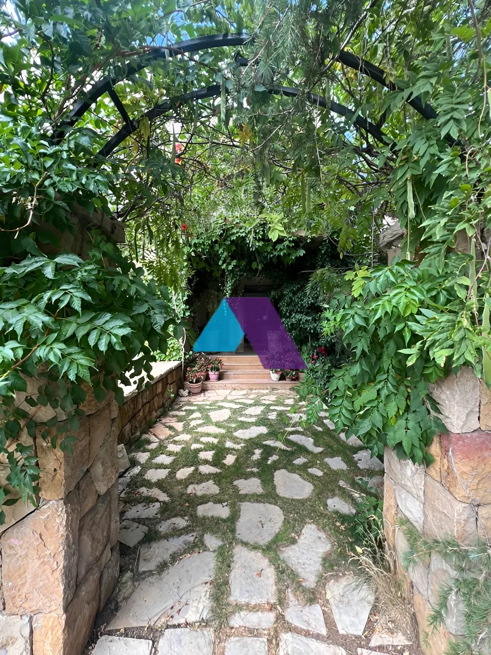 Villa for Sale in Aayoun El Siman