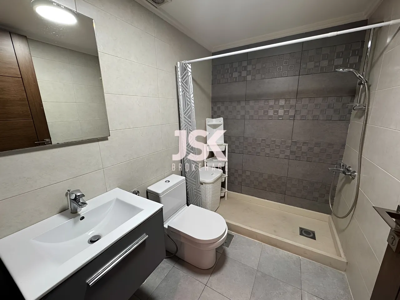 Apartment for Sale in Msaytbeh