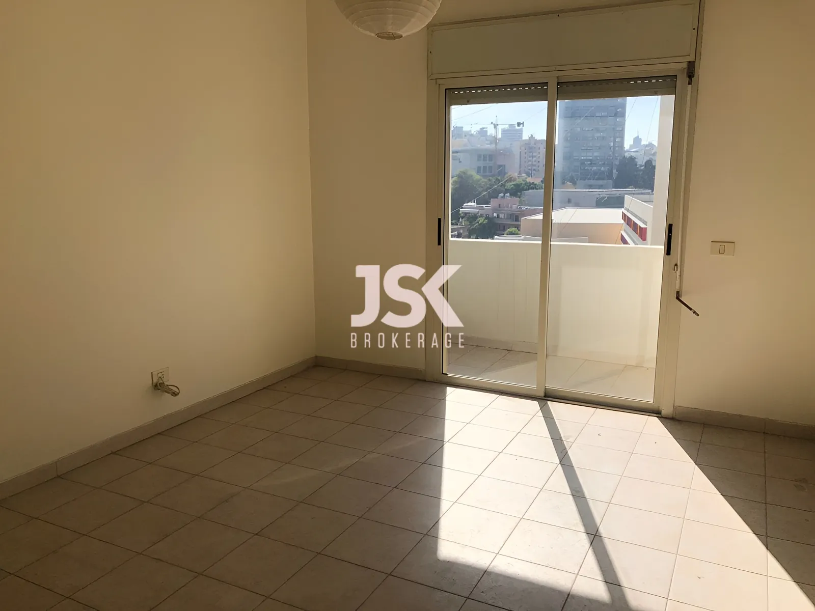 Apartment for Rent in Achrafieh - 3 bed, 3 bath