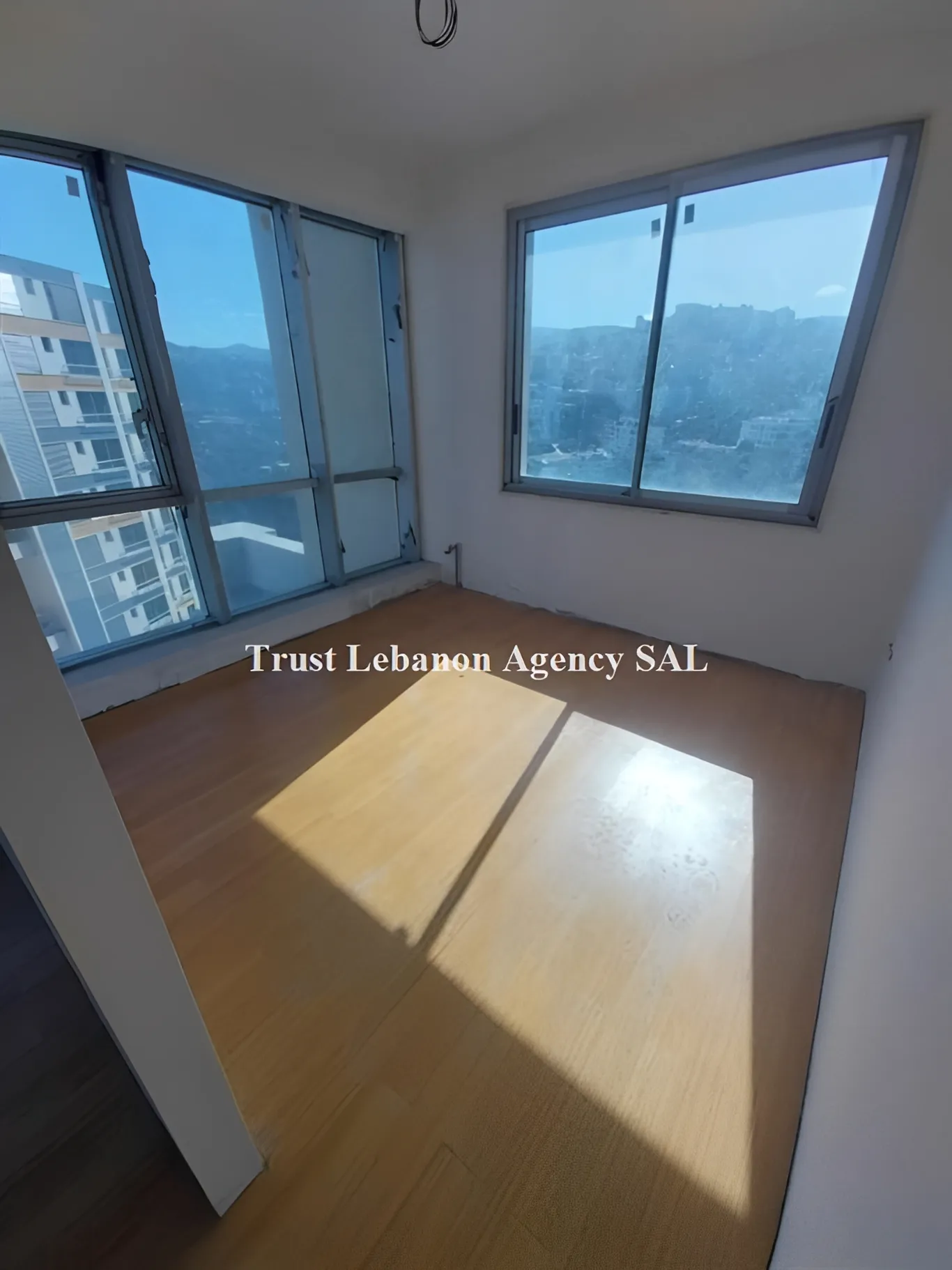 Office For Rent in Baabda, Louaizeh