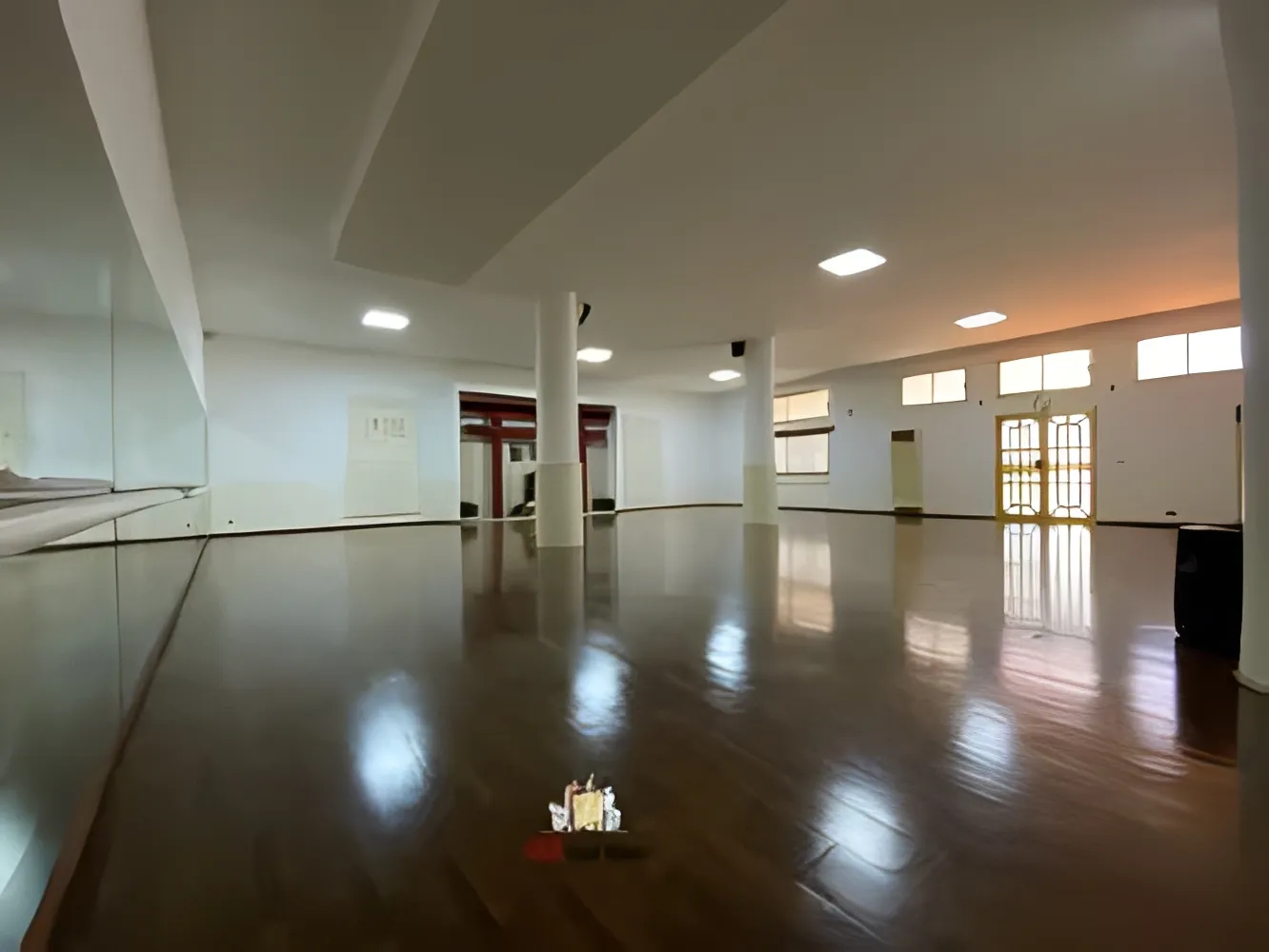 Showroom for Sale in Sahel Alma
