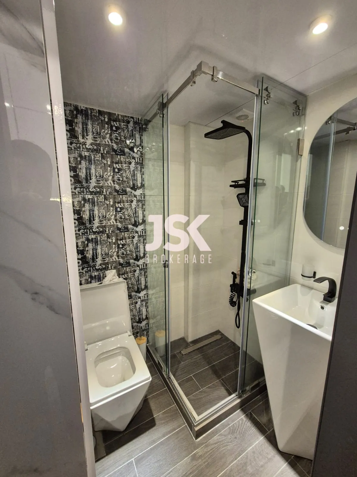 Chalet for Sale in Aamchit