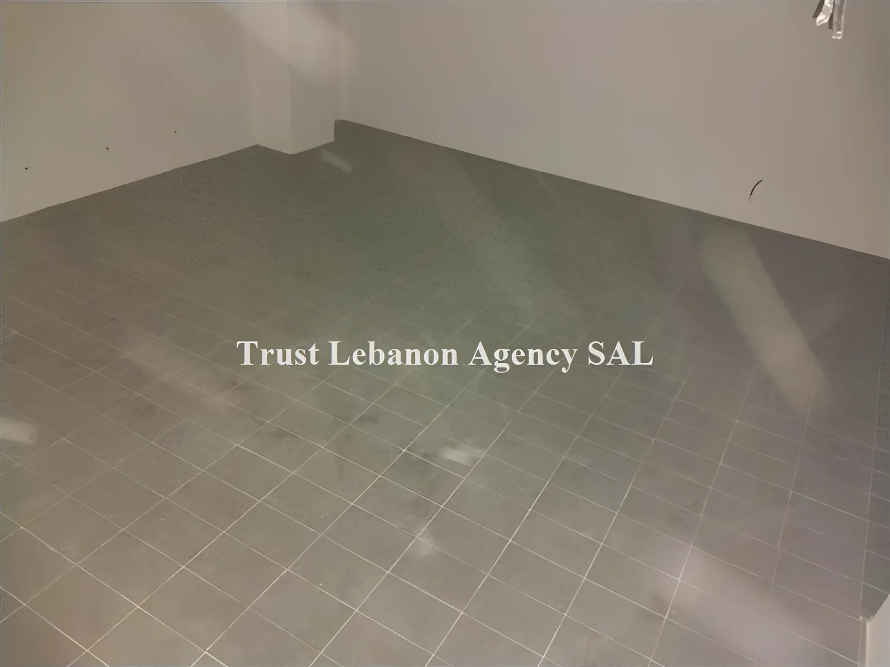 Shop for sale in Baabda, Louaizeh