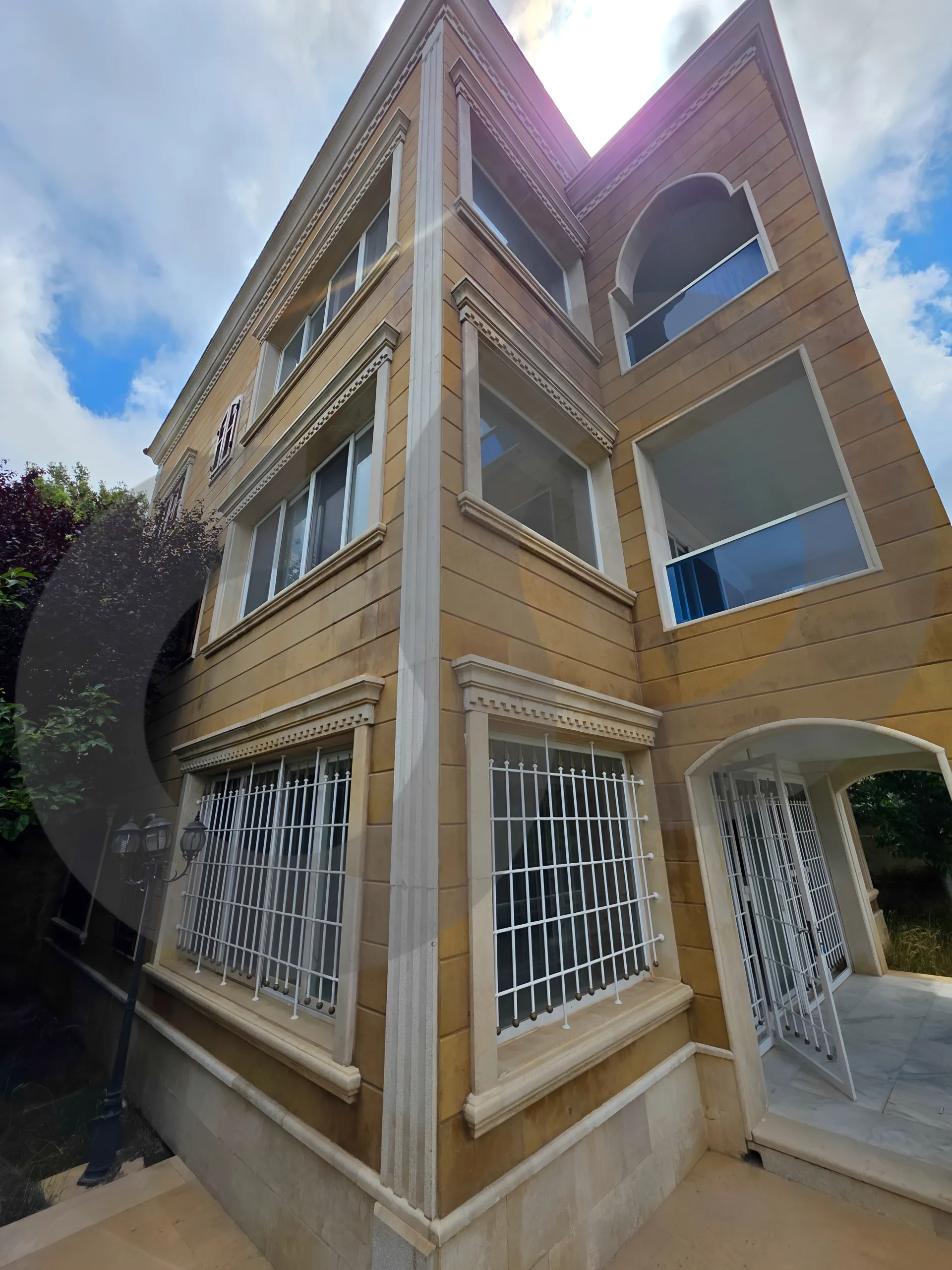 Villa for Sale in Aley