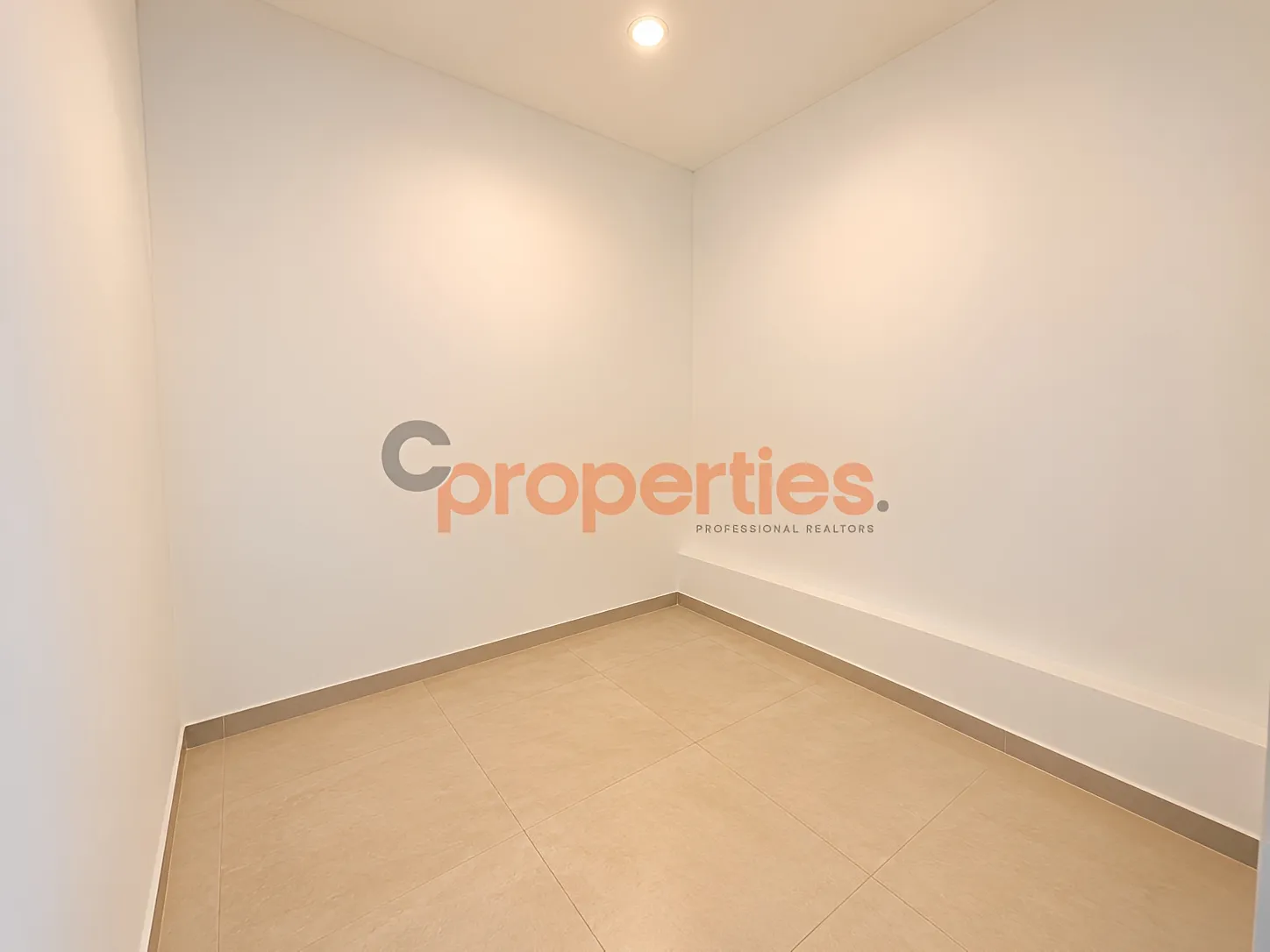 Shop for Rent in Jdeideh