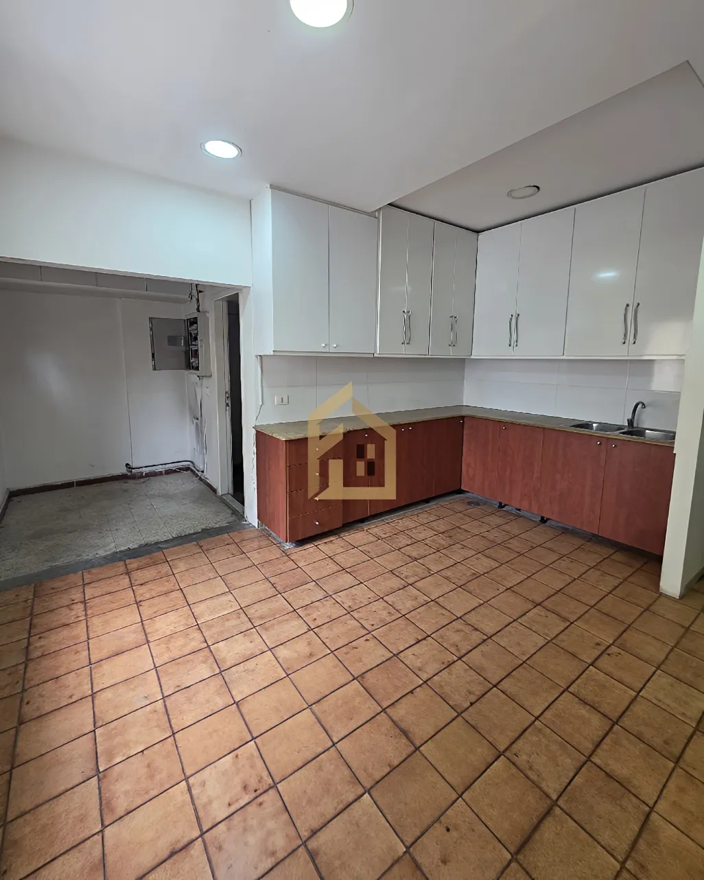Office for rent in Zalqa, Lebanon