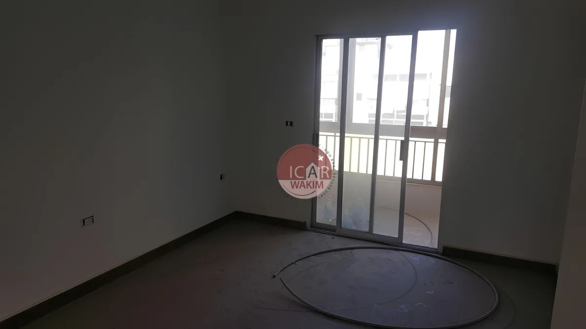 Office for rent in Jdeideh