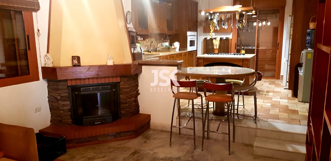 Villa for Sale in Rayfoun