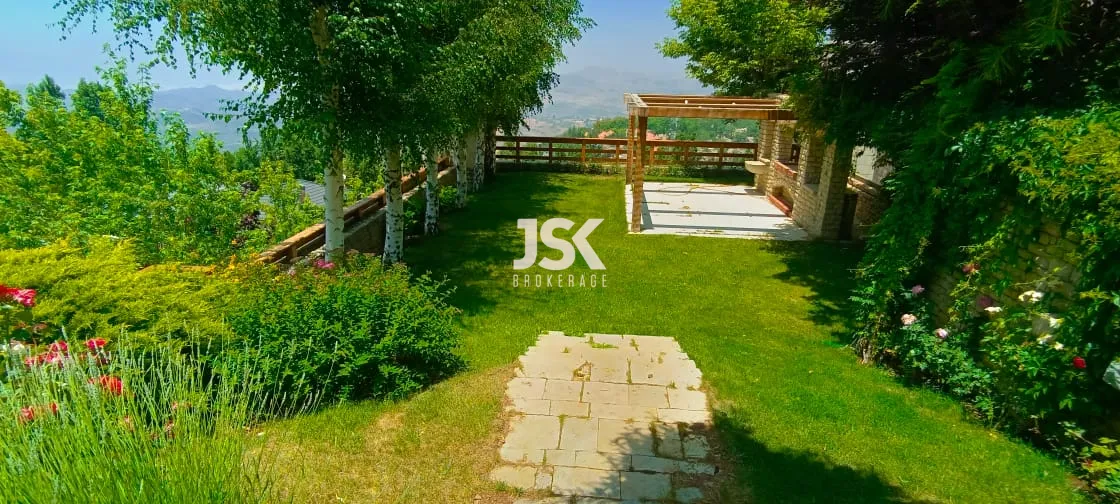 Villa for Sale in Faqra