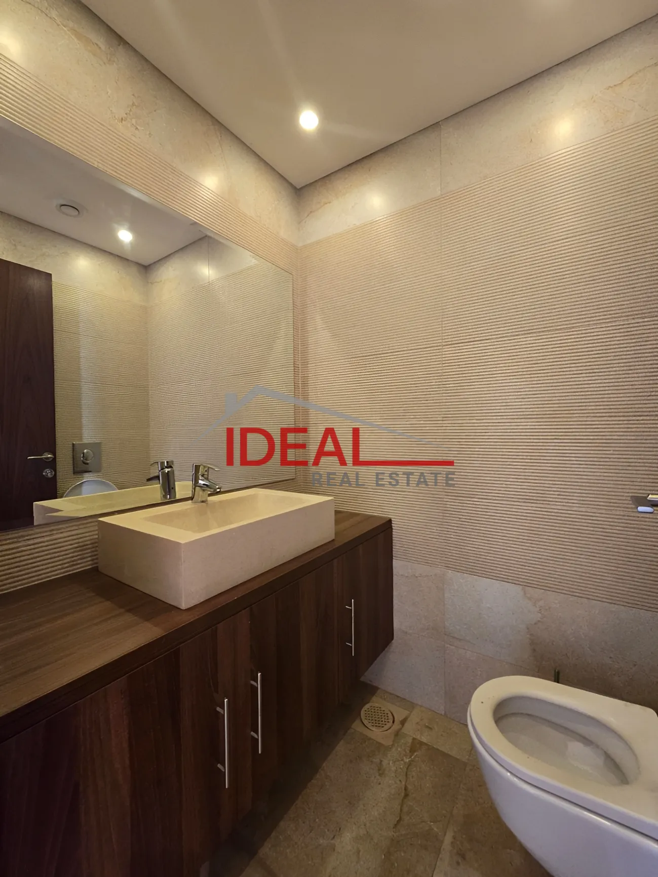 Duplex for rent in Achrafieh