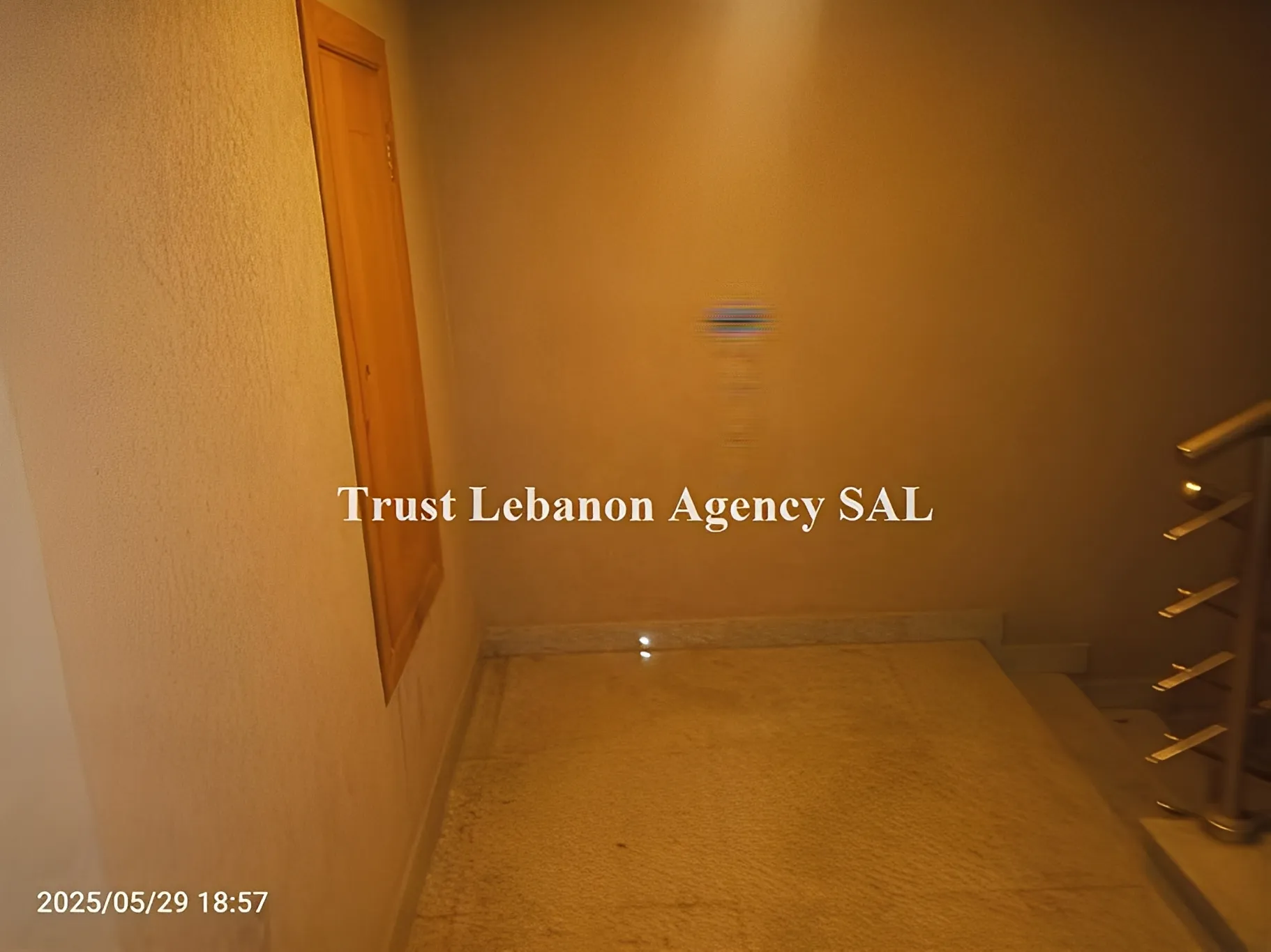 Commercial Property For Rent in Beirut, Ain El Tineh